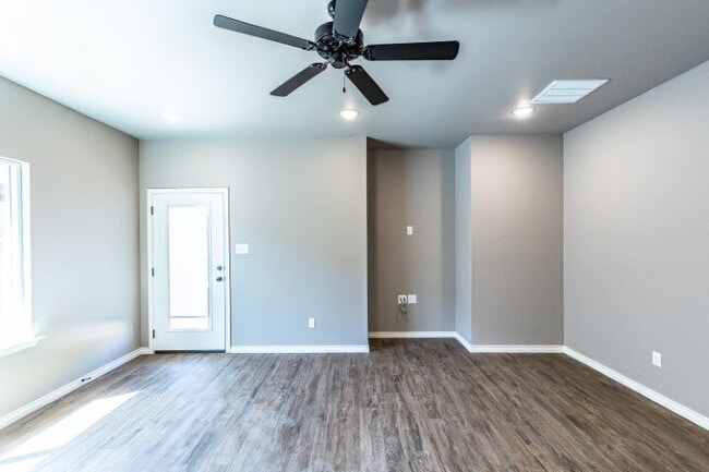 Building Photo - $500 Off First month's Rent - Modern Country Living Only Minutes From Lubbock Metro