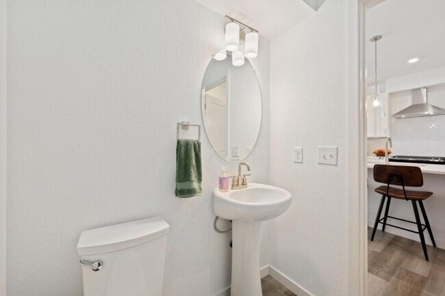 Building Photo - 748 Silver Maple Ln