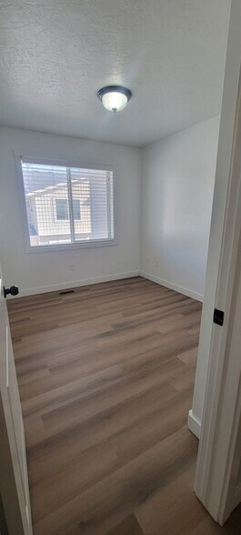 Building Photo - 1255 W 2401 S