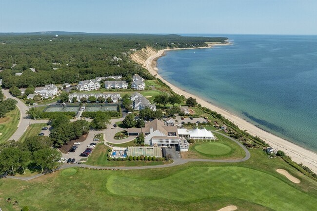 Building Photo - 18 Westcliff Dr