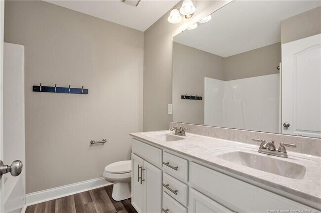 Building Photo - 2779 Rivercliff Rd