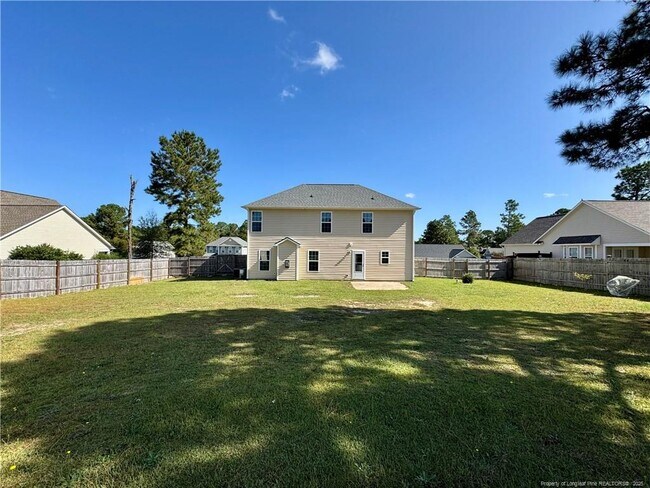 Building Photo - 105 Bluebonnet Oak Ct