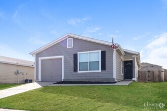 Building Photo - 1720 Vineridge Ln