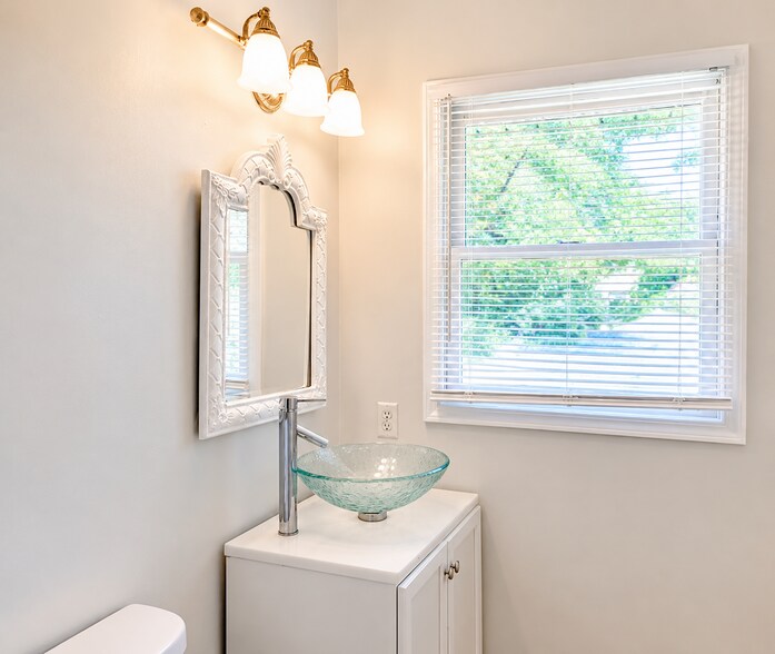 3rd bedroom on suite - 303 Rutherford Ave NW