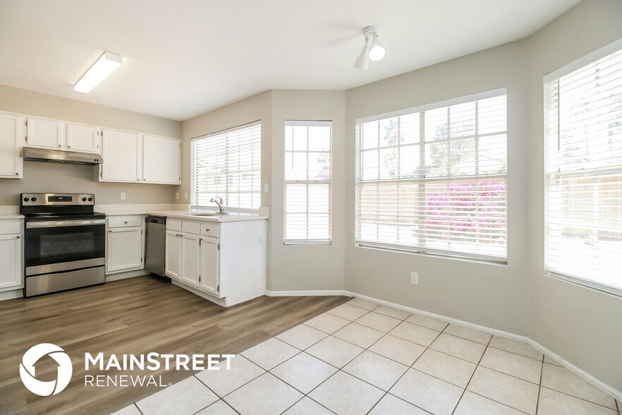 Building Photo - 4325 E Muirwood Dr