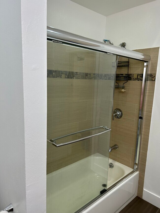 Building Photo - 5328 Newcastle Ave