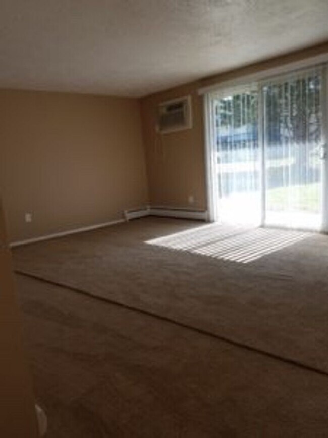 Building Photo - 1 Bedroom Apartments - Great Space at a Gr...