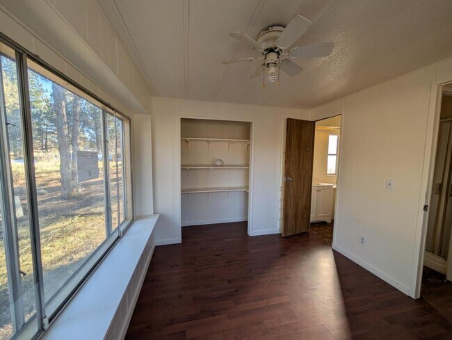 Building Photo - 18528 Henwas Loop