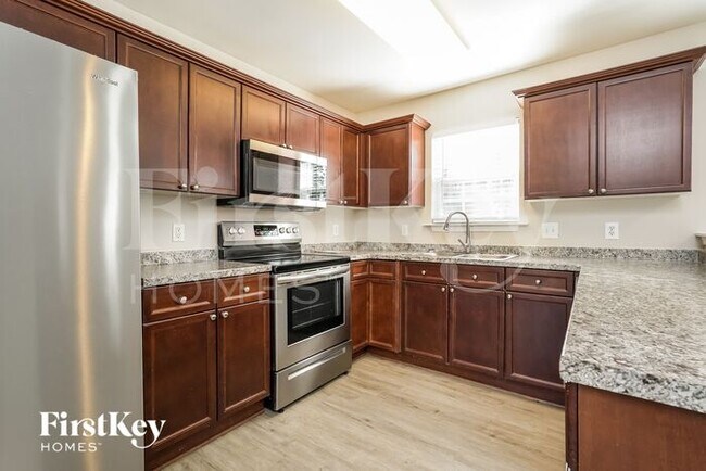 Building Photo - 1050 Spruce Garden Dr