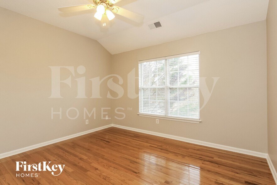 Building Photo - 11208 Ridge Oak Dr