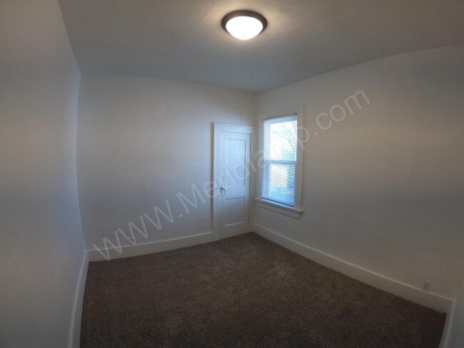 Building Photo - 452 E Wildwood Ave
