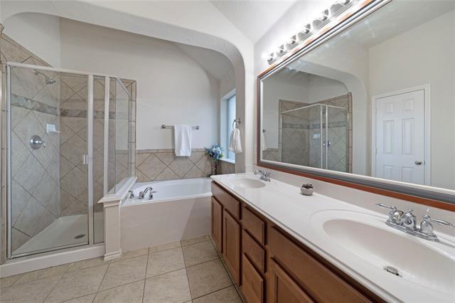 Building Photo - 9204 Sterling Gate Dr
