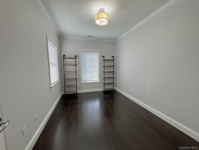 Building Photo - 1019 Grove St