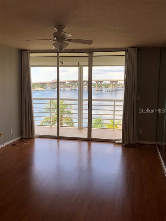 Building Photo - 6081 Bahia Del Mar Cir