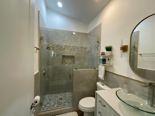 Building Photo - 12132 Quercus Ln