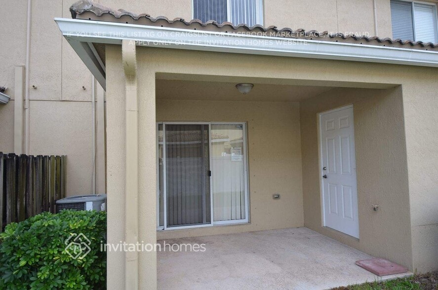 Building Photo - 5958 London Ln