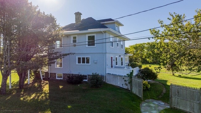 Building Photo - 736 Sconticut Rd