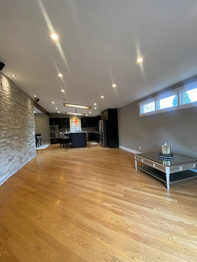 Building Photo - 4735 Locust Ave