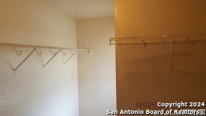 Building Photo - 6410 Royal Rdg Dr