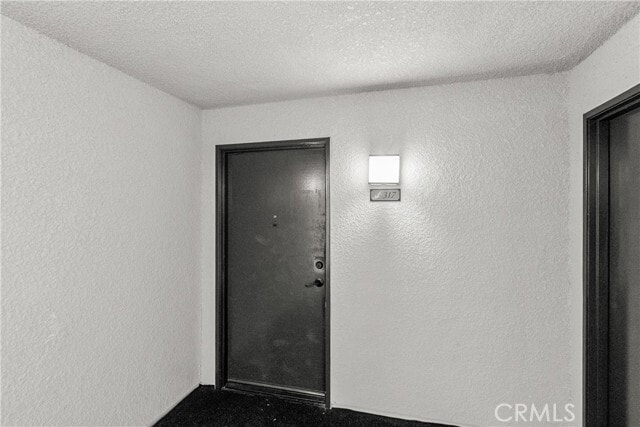 Building Photo - 5500 Owensmouth Ave