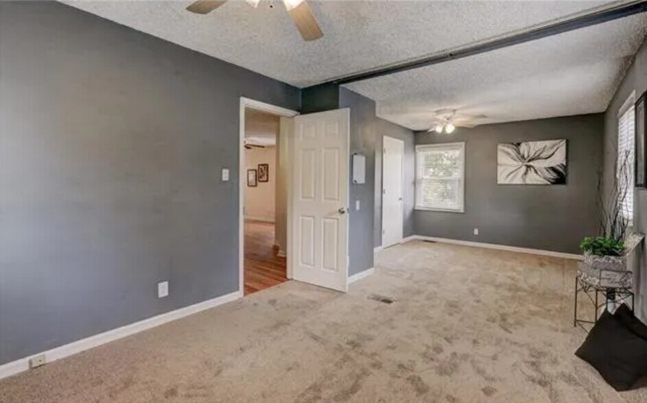 Building Photo - 1441 Swope Ave