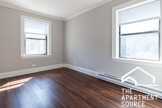 Building Photo - 817 W Lakeside Pl