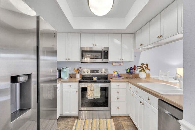 Building Photo - 4949 N Hwy A1A