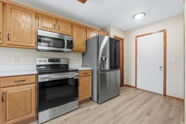 Building Photo - 7455 Montclair Dr