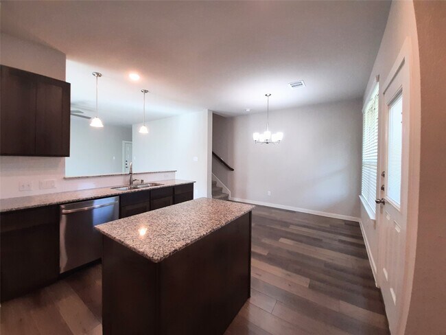 Building Photo - 25160 Pacific Wren Dr