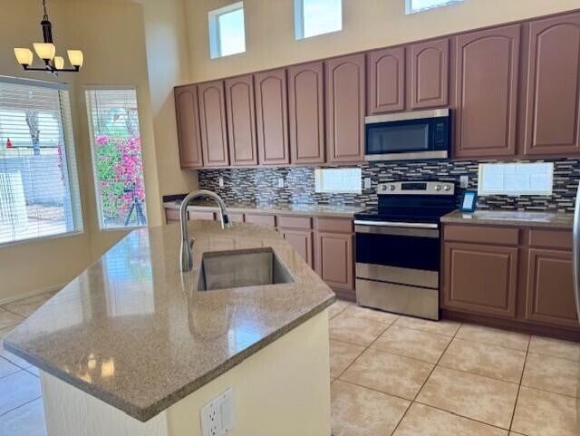 Building Photo - 7798 E Buteo Dr