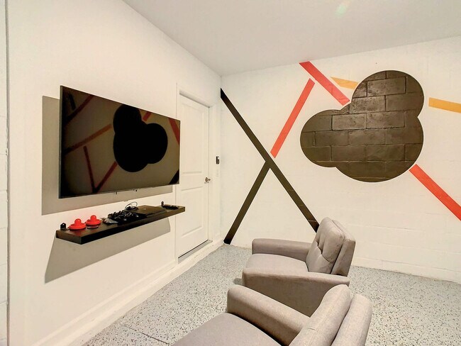 Building Photo - 9338 Sommerset Hills Dr