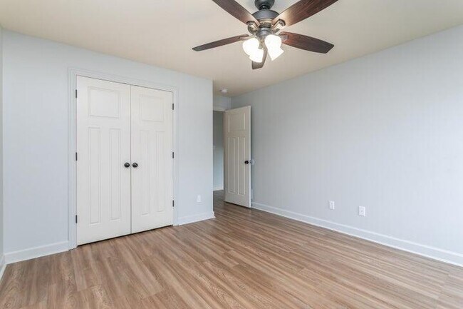 Building Photo - 4910 Stone Mountain Pkwy