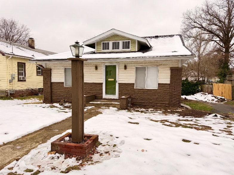 Primary Photo - 2755 Grandview Ave