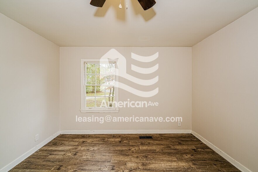 Building Photo - 201 Ridgewood Ave