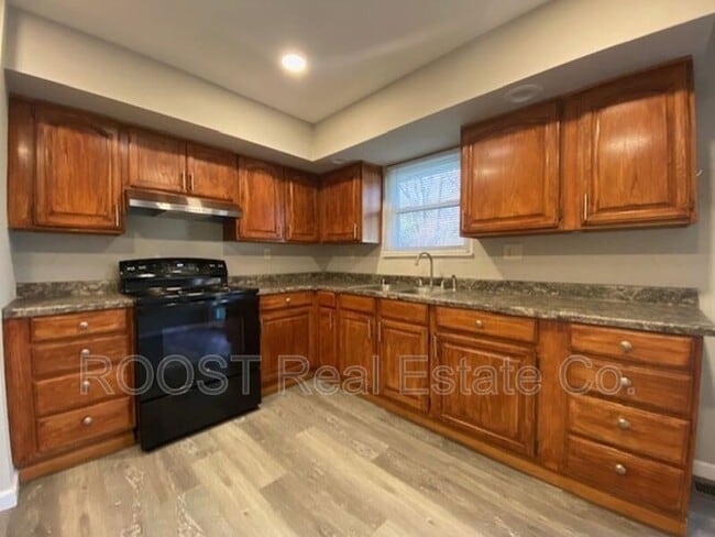 Building Photo - 3323 Upper Valley Pike