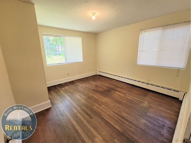 Building Photo - 229 Windy Dr