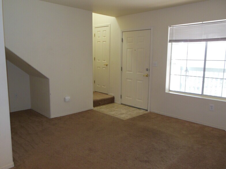 Building Photo - 1100 Goeglein Gulch #149