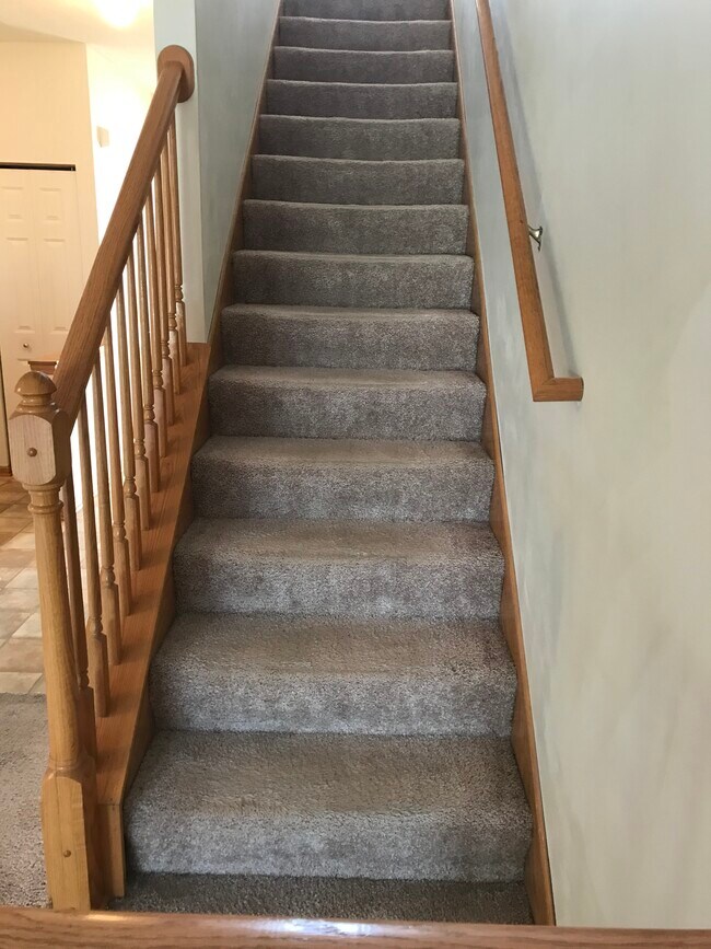 Building Photo - 676 Cobblestone Way