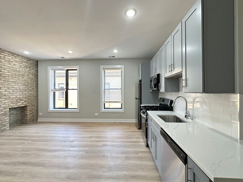 Building Photo - 443 W Belden Ave