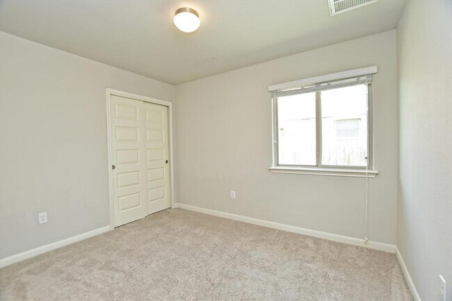 Building Photo - 600 Allens Creek Way