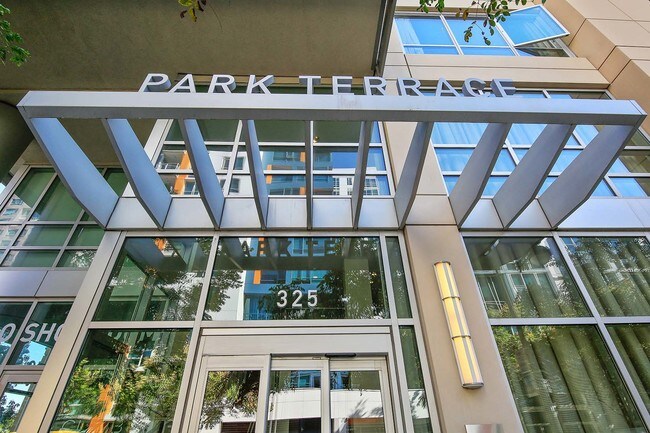 Building Photo - Luxury Condo at Park Terrace