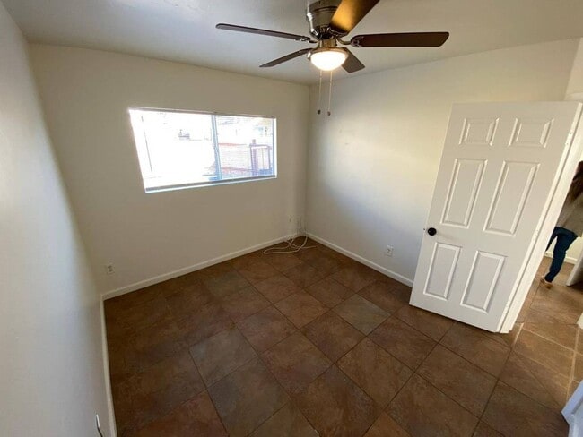 Building Photo - 2 Bedroom House- With Front & Back Yard