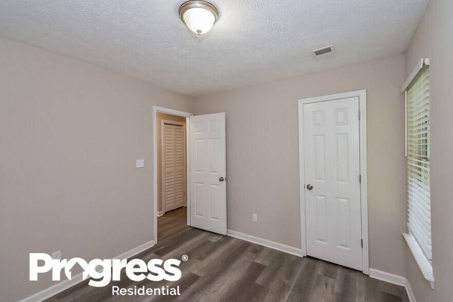 Building Photo - 873 Revena Ln