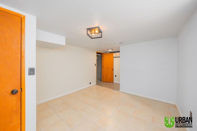 Building Photo - Classic South Hill Charmer for Rent – 3423 S Grant Blvd, Spokane, WA 99203