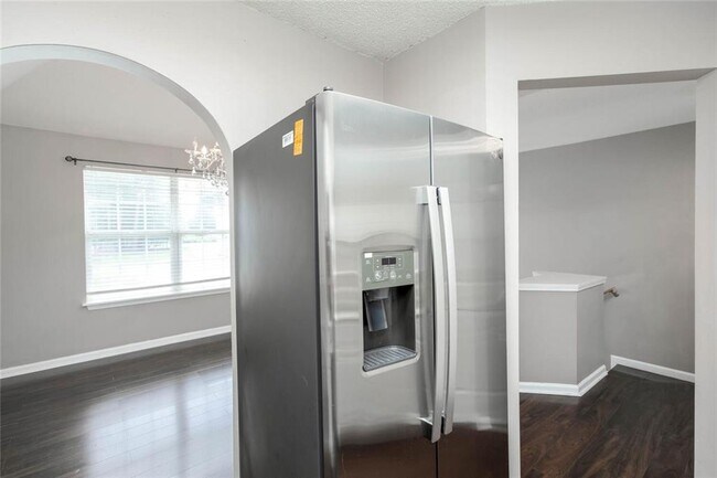 Building Photo - 5414 Sweetsprings Dr SW