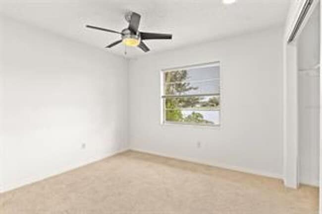 Building Photo - Lakefront Living in Longwood – Winsor Manor