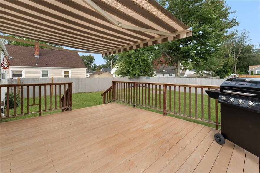 Deck - 118 Airway Rd