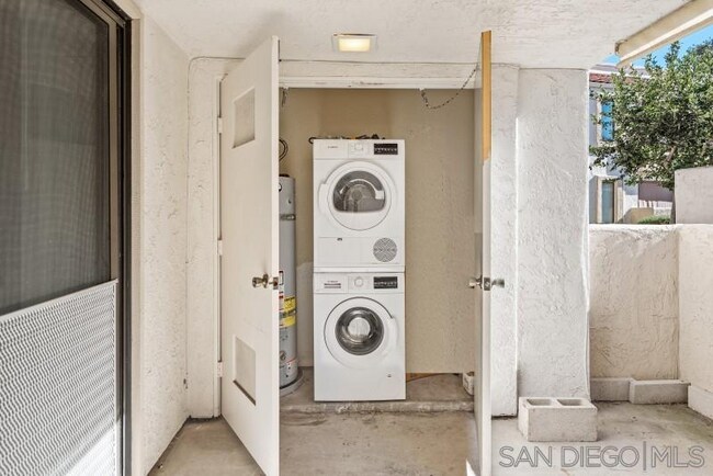 Building Photo - 8460 New Salem St