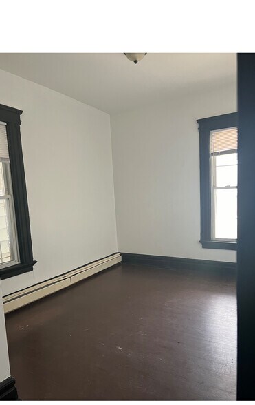 1 bedroom - 283 Clifton Ave