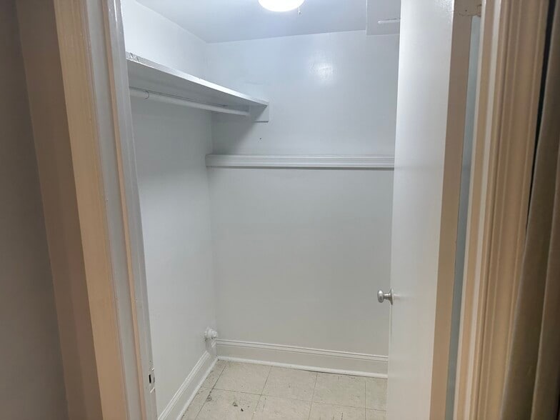 Building Photo - 1721 Riggs Pl NW